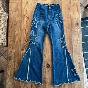 ROMWE Star Patch Bell Bottom Jeans - Blue